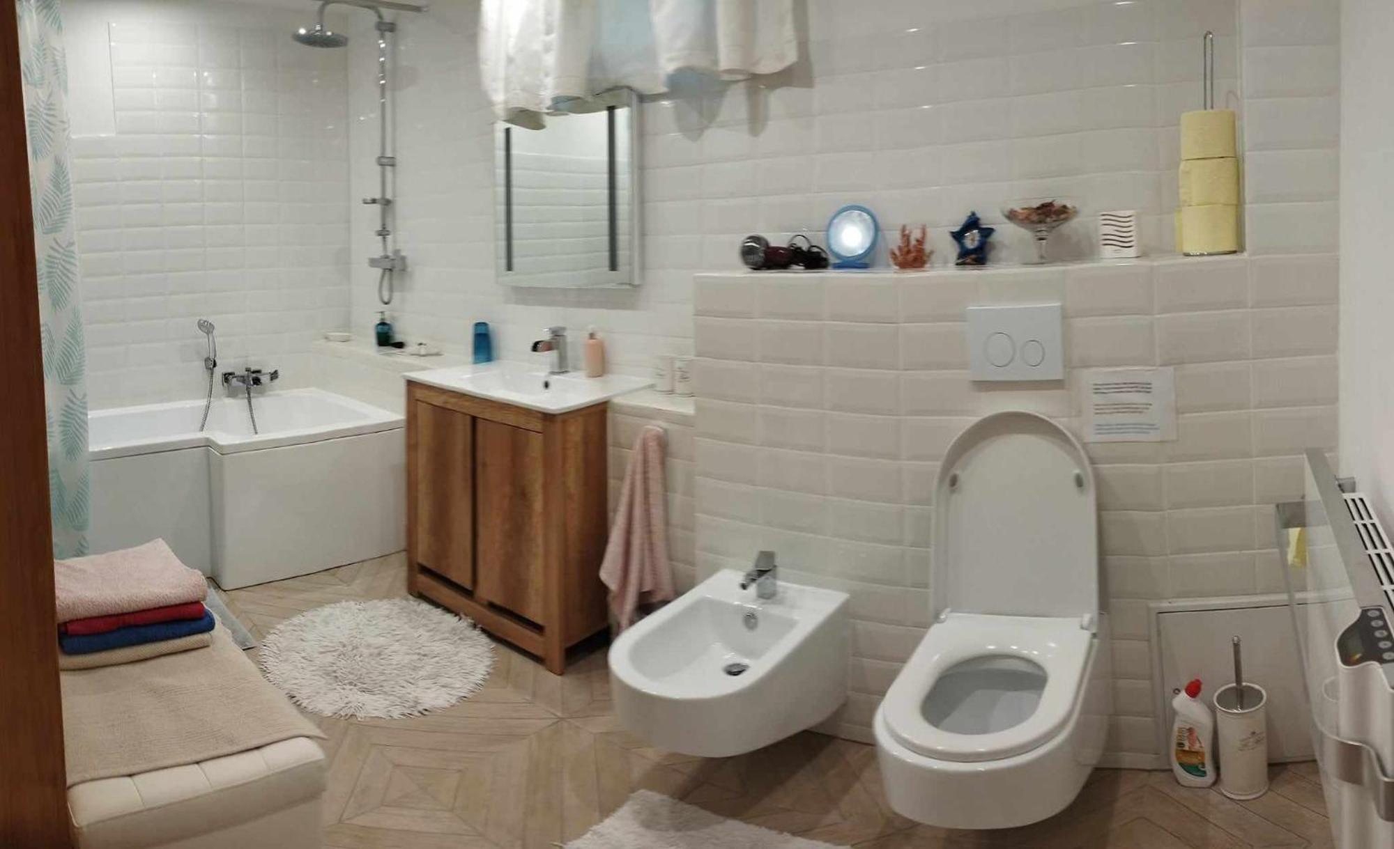 B&B Family Basement Apartment, Breakfast, Free Parking, 5Km From Tulln Chorherrn Eksteriør billede