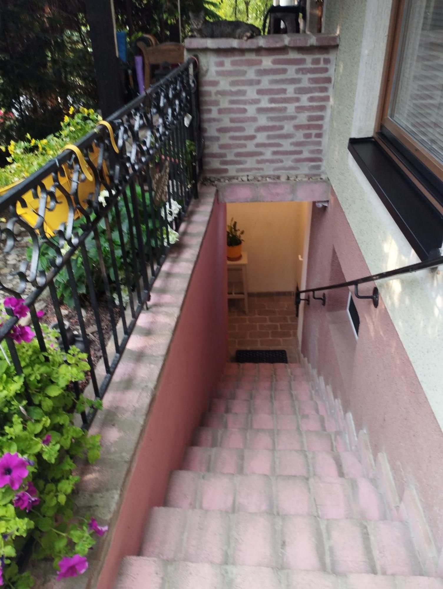 B&B Family Basement Apartment, Breakfast, Free Parking, 5Km From Tulln Chorherrn Eksteriør billede