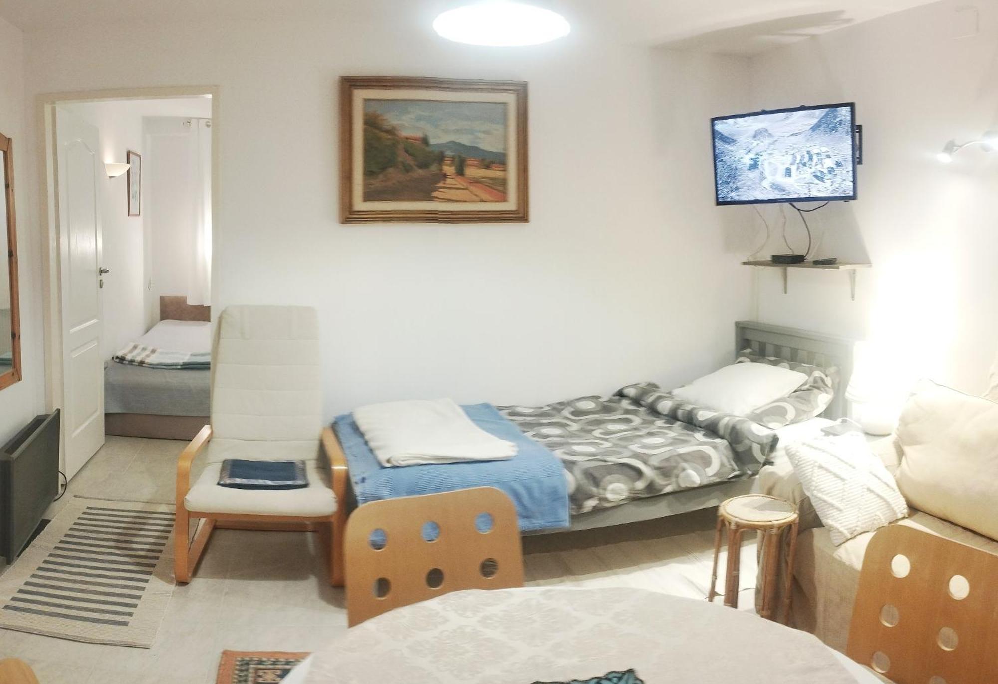 B&B Family Basement Apartment, Breakfast, Free Parking, 5Km From Tulln Chorherrn Eksteriør billede