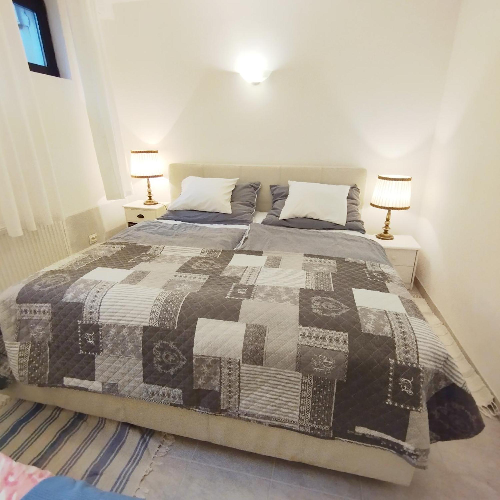 B&B Family Basement Apartment, Breakfast, Free Parking, 5Km From Tulln Chorherrn Eksteriør billede
